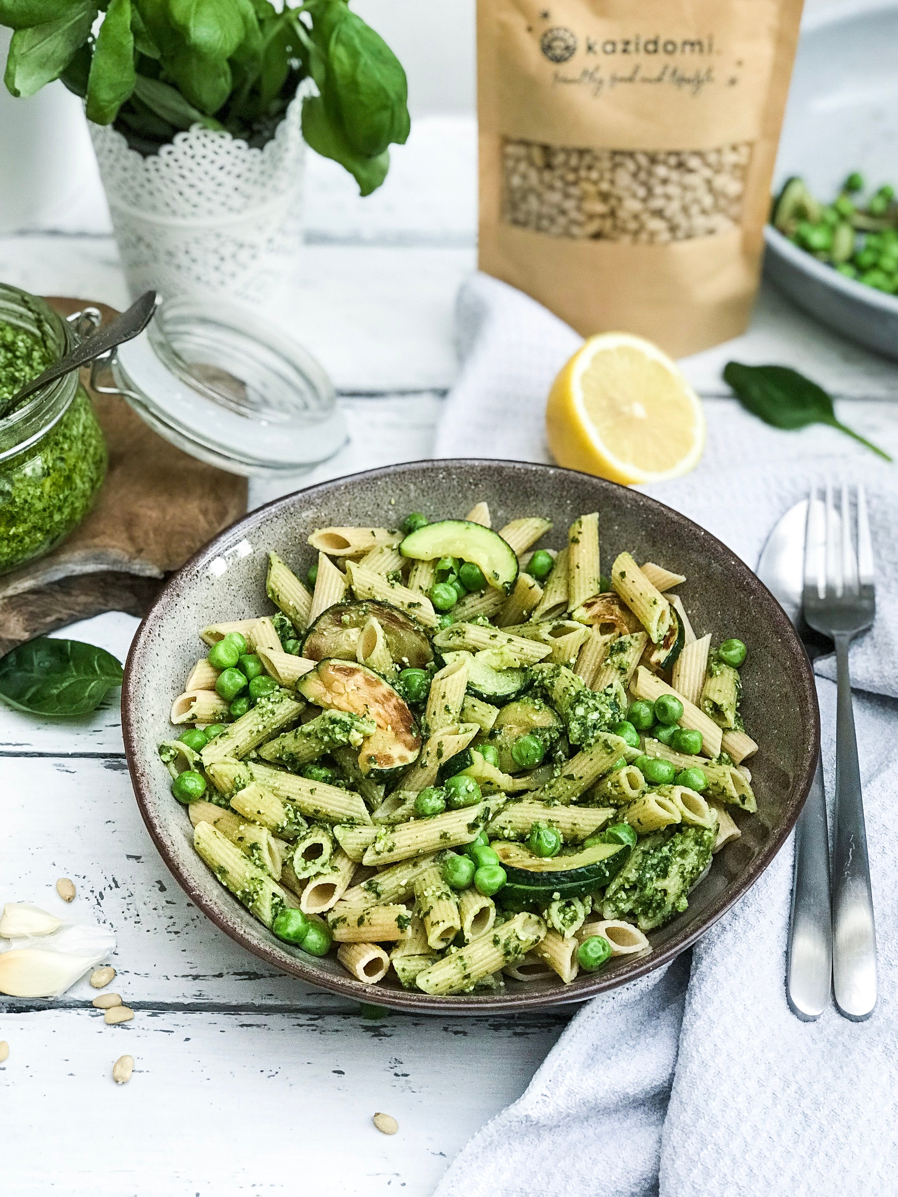 Pâtes au pesto et courgettes 